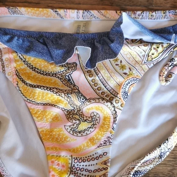 𝅺Victoria's Secret Bikini Bottom Denim Ruffle Small - Picture 3 of 5